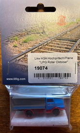 Tillig 19074, LKW H3A Hochbordpritsche / Plane 'LPG Roter Oktober'/ TT